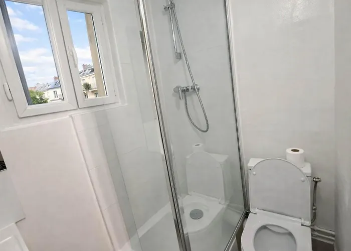 Parisien Grands Boulevards Couple Ou Solo *